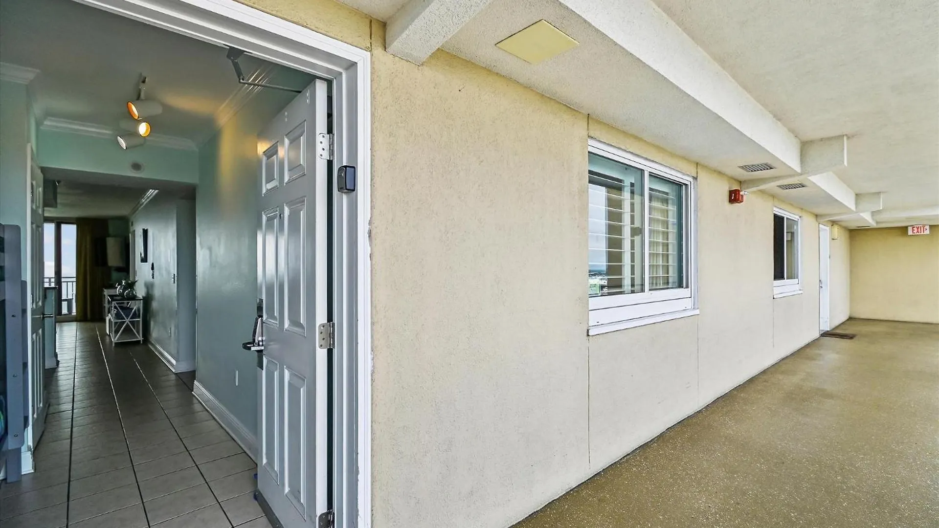 Emerald Beach 1830 - 2 Bedroom 2 Bathbunks Sleeps 8 Condo Panama City Beach Lägenhet