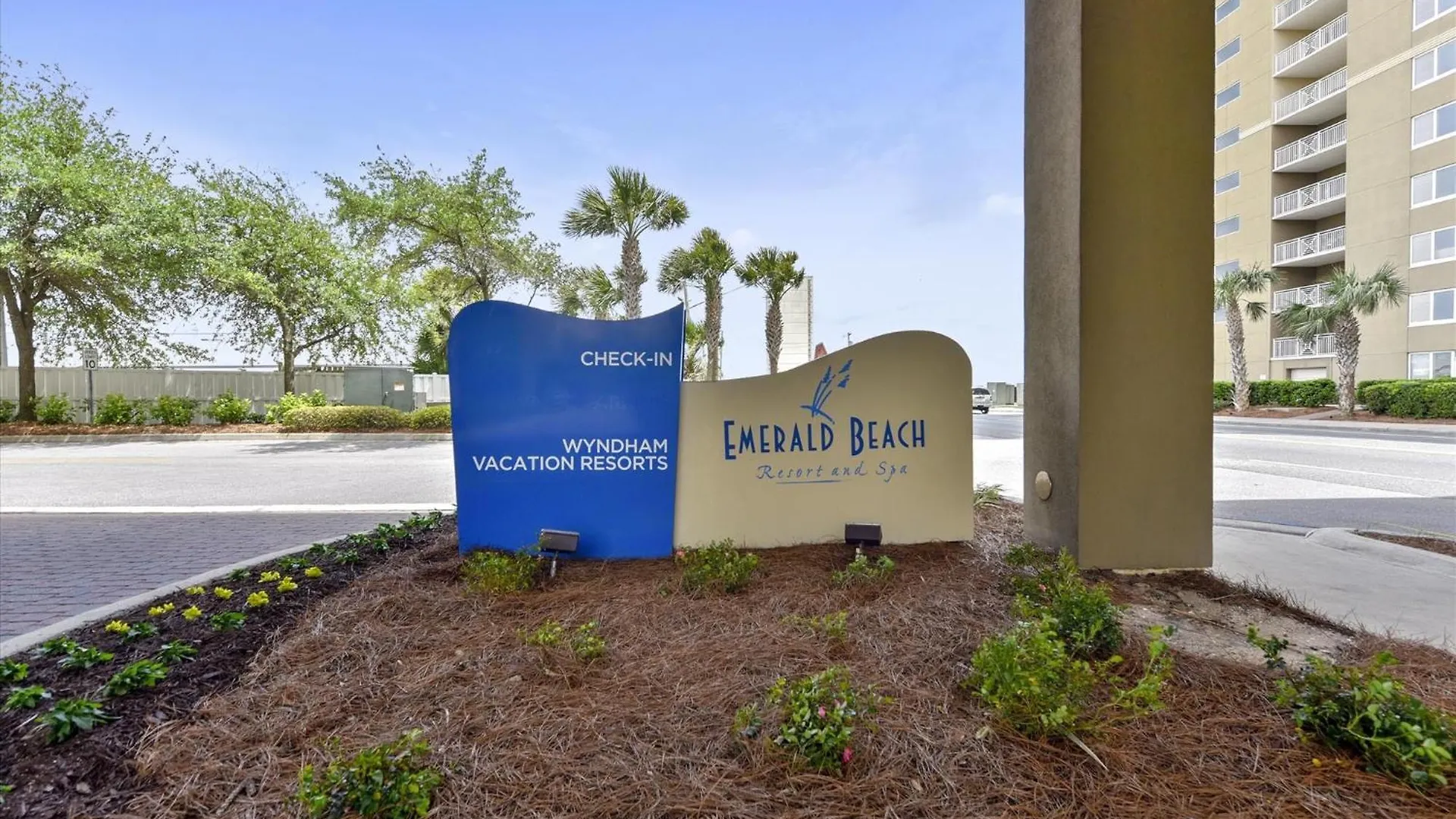 Emerald Beach 1830 - 2 Bedroom 2 Bathbunks Sleeps 8 Condo Panama City Beach